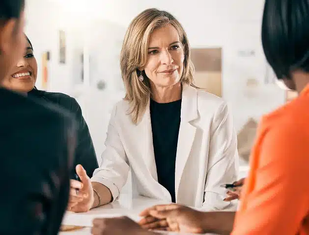 acctop-case-study-4-1 - AI Ondernemers Women in a meeting